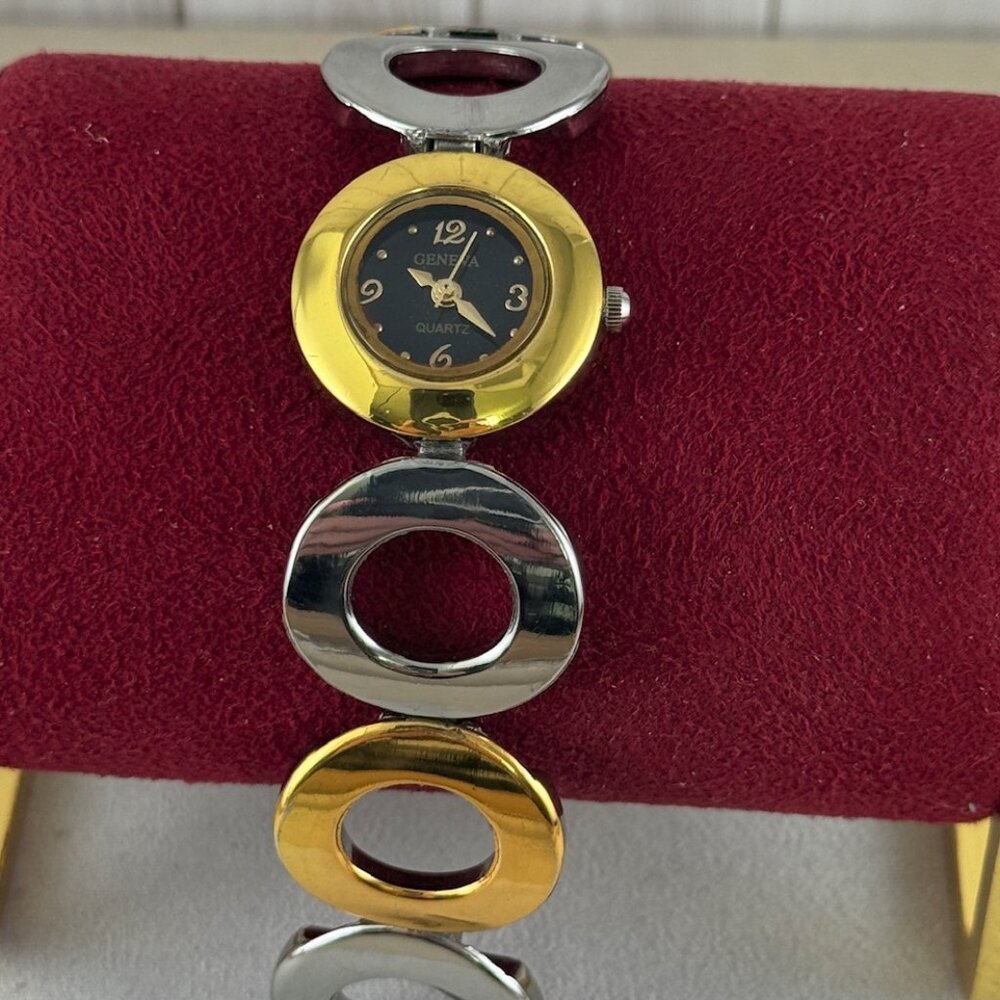 Vintage Geneva Quartz 2 tone gold and silver Watch 7.5 inch link bracelet